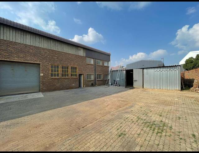 INDUSTRIAL PROPERTY TO RENT IN HENNOPSPARK